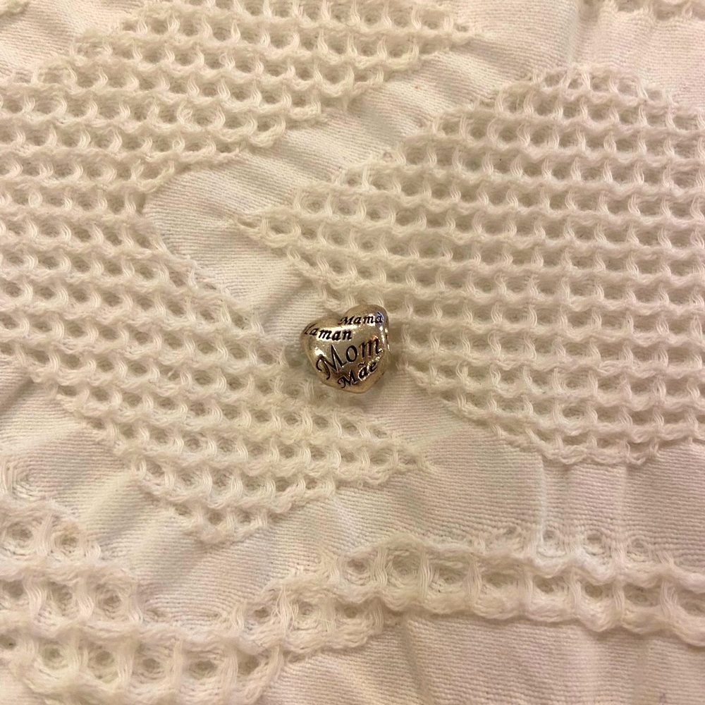 Pandora Retired Mom Charm